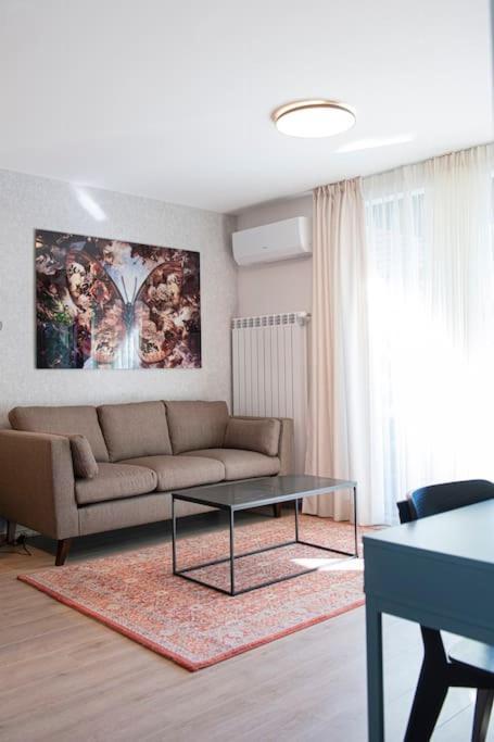 Madrid: A Modern 2-Bedroom Apartment With Parking 索菲亞 外观 照片